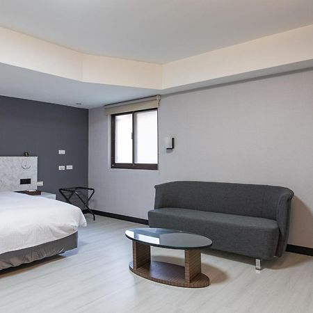 Hub Hotel - Songshan Airport Branch Tchaj-pej Exteriér fotografie